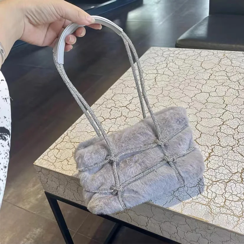 Роскошная дизайнерская сумка для подмышек со стразами, плюшевые Элегантные зимние меховые сумки со стразами, женские Сумки для дам