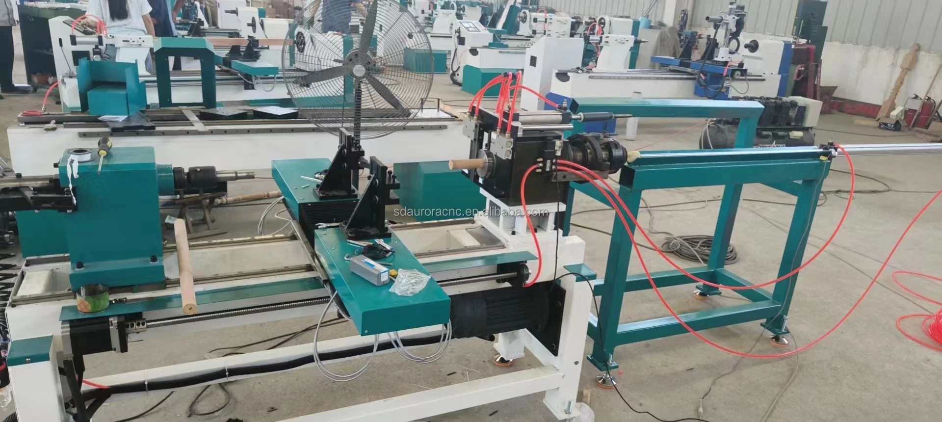 China Woodworking Machine CNC Milling Machine turning Wood Lathe with Auto Feeding