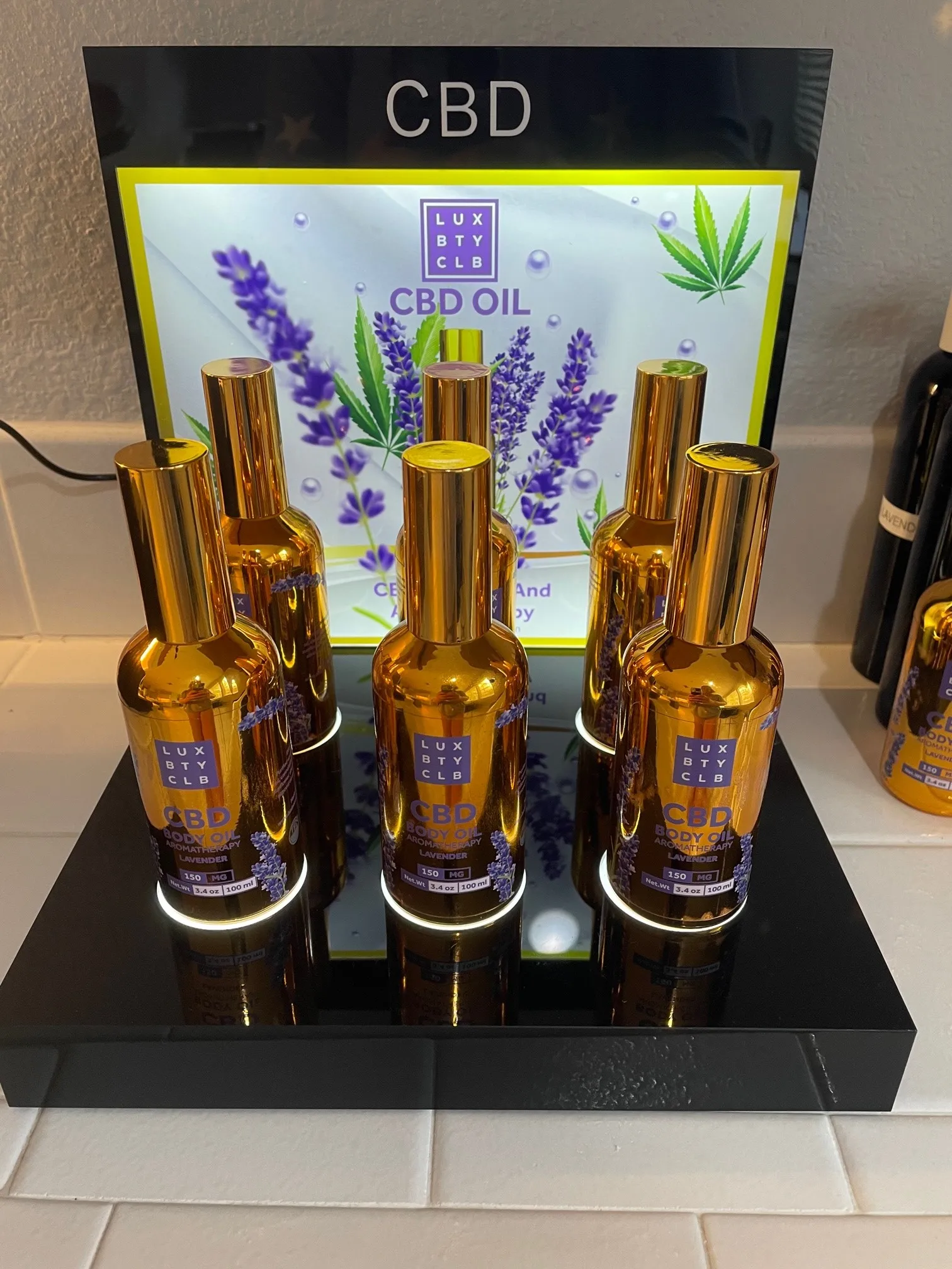 
cosmetic acrylic display stand table top acrylic makeup display 