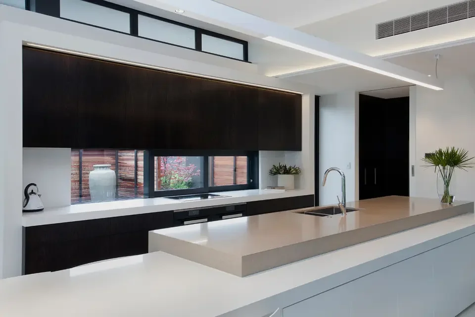 Rental Apartment House Europe Style Matt White Lacquer Small Kitchen Cabinets