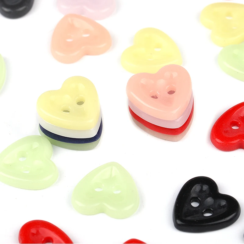 Модные пуговицы в форме сердца со стразами и отверстиями, керамические пуговицы на заказ для украшения ткани