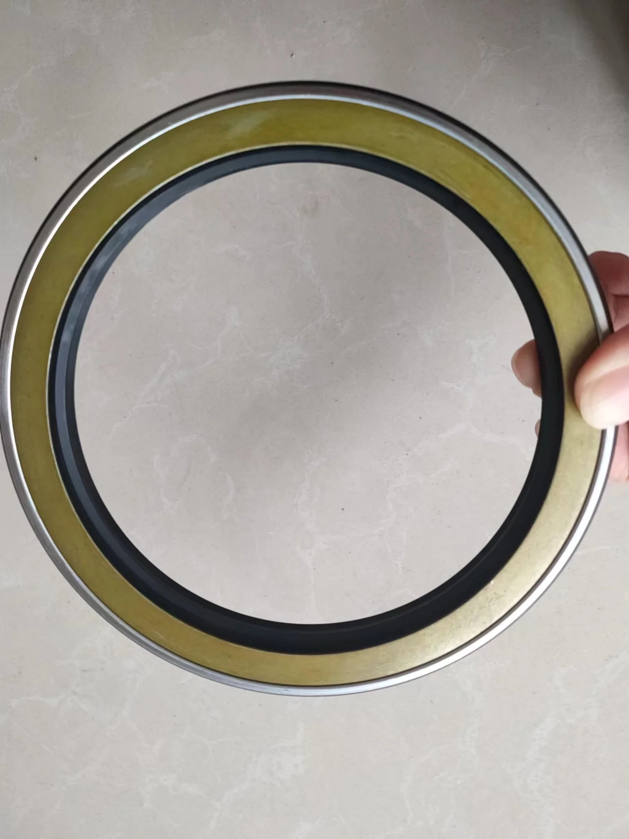 High Pressure Shaft Seal TCN Type NBR Rubber Oil Seal AP14282