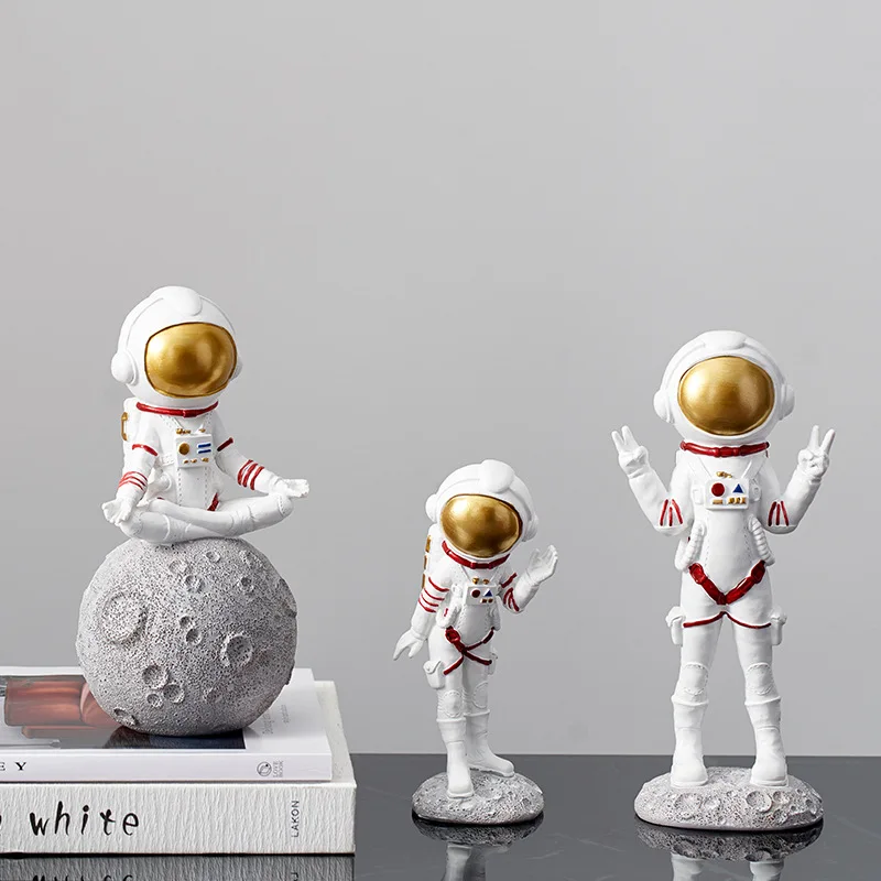 female astronaut office desktop decoration mobile phone holder girl cute decorative pen gift