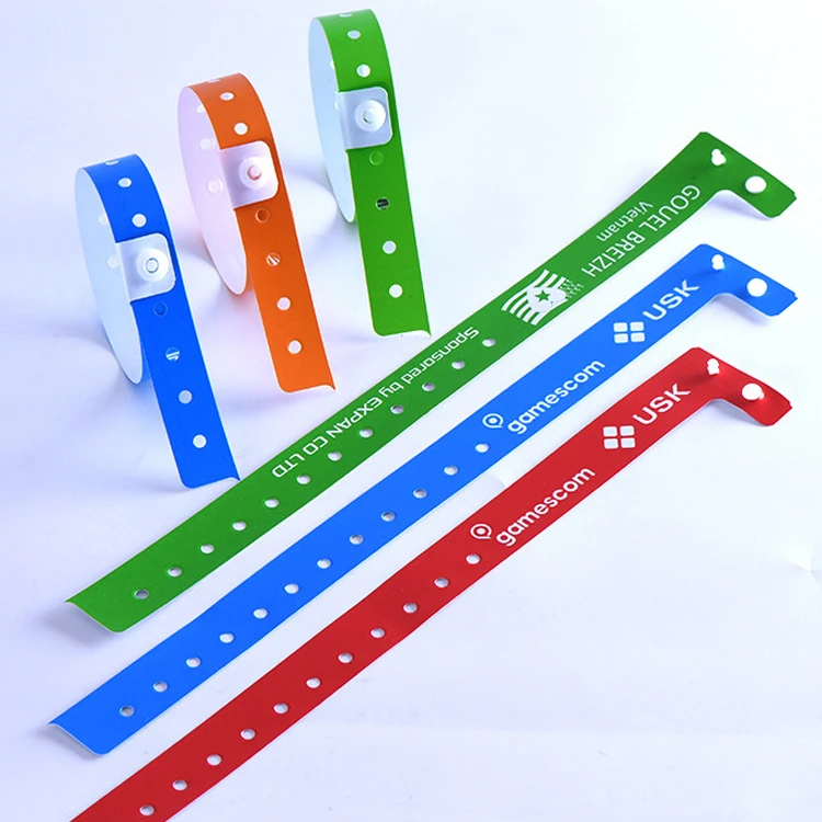 NFC213 Vinyl Hotel Bracelets One Time Use Identification PVC Button wristbands