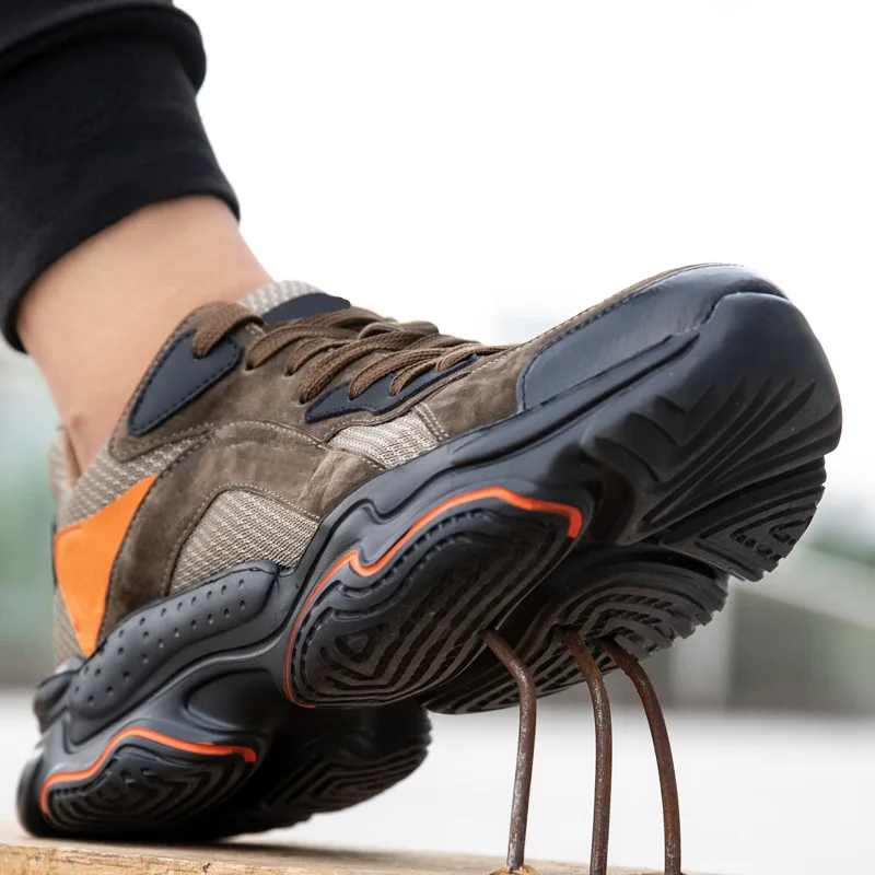 Hot sale in summer Anti-smash And Anti-puncture Protective Soft Comfortable Breathable Safety Shoes