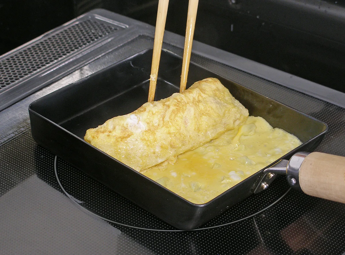 Hot sale Japanese easy handle small non-stick egg frying pan