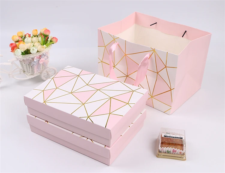 6X6X6 Colored Chocolate Keepsake Gift Decorative Hollow Book Shaped Baby Boxes Shaped Wholesale