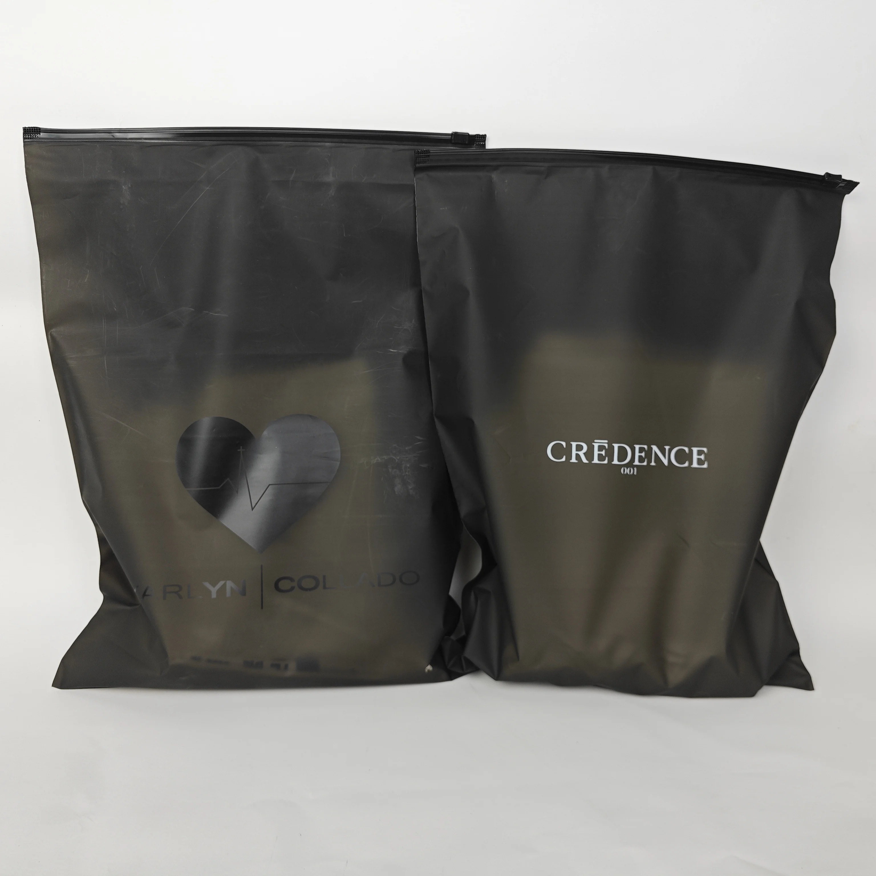 Custom Matt Black Translucent Luxury Plastic Cpe Dark Frosted Zipper Bags Ziplock Polybags For Clothing T Shirt T-Shirt
