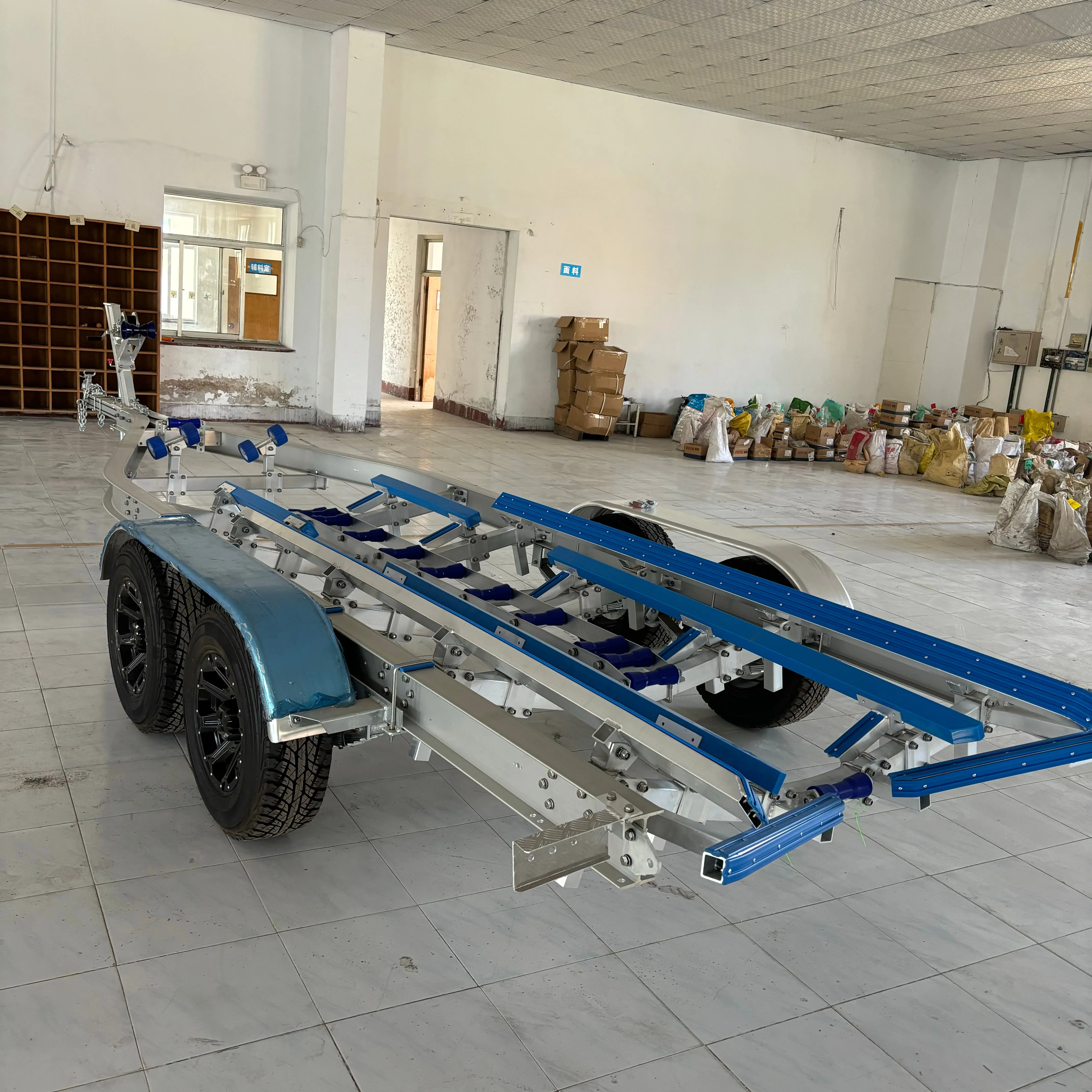 27ft  tandem axle  poly  bunks  aluminum  fishing  boat trailer for sale with factory price and 6 piston brake caliper