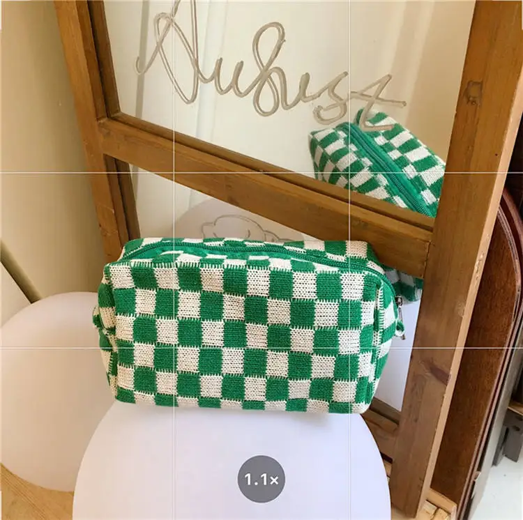 Korean ins knitted checkerboard makeup bag contrast wool lattice storage and finishing bag student pen bag