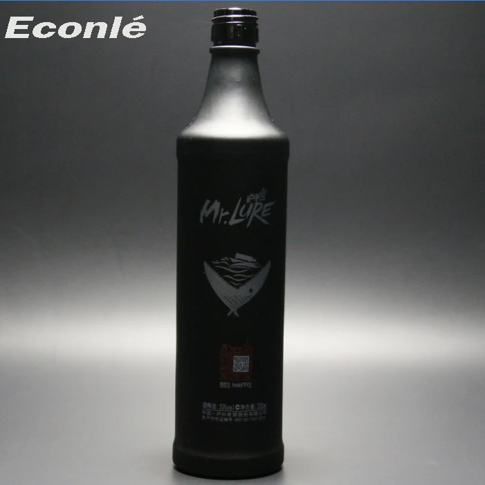 Hot sale Black Spray Coating 500ml 700ml 750ml Glass Liquor Vodka Bottle with Custom Printing bouteille en verre avec bouchon