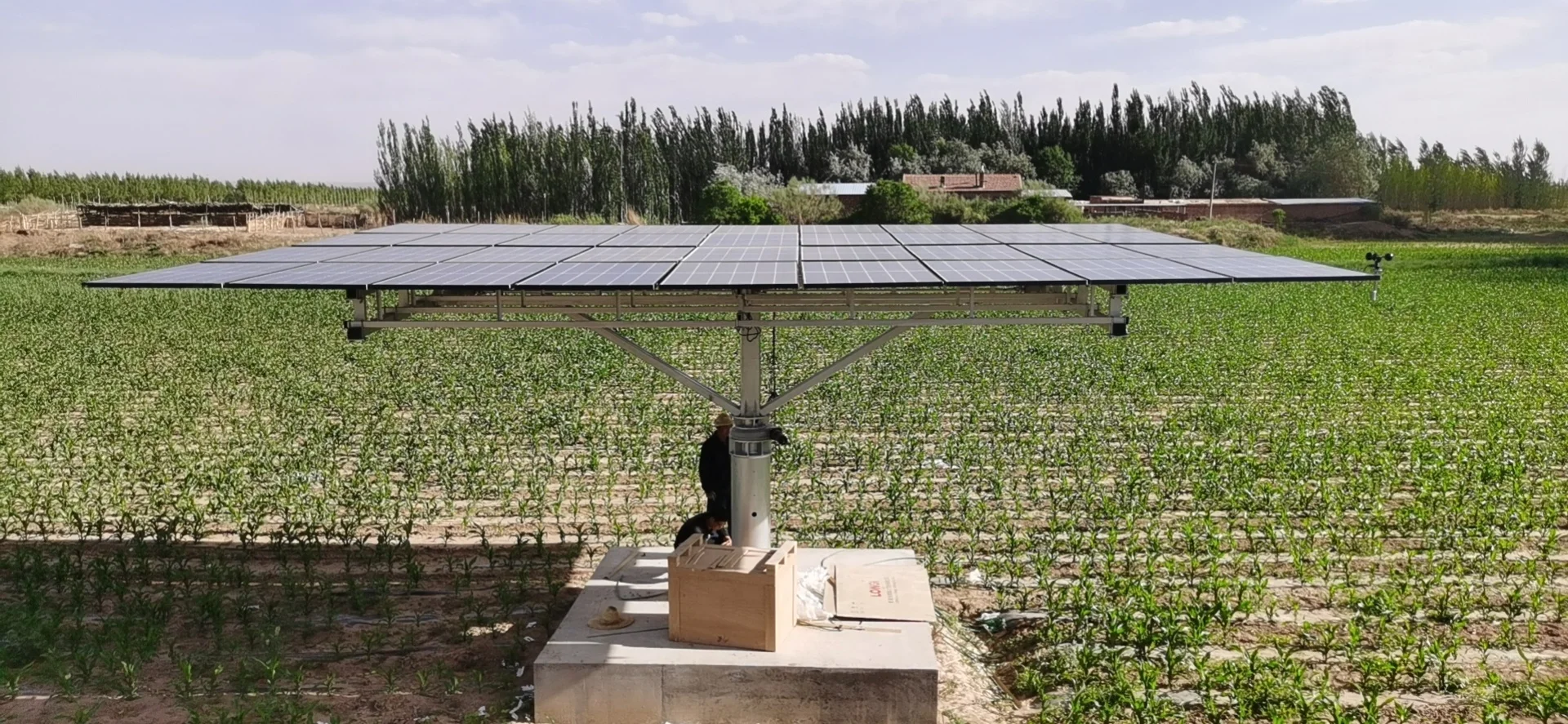 on grid  resident Dual Axis solar tracker system solar panel 12kw solar tracking system