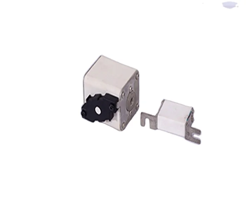 Ag clad Cu throughlay structure heat-clad process or cold-clad process minimising the amount of silver