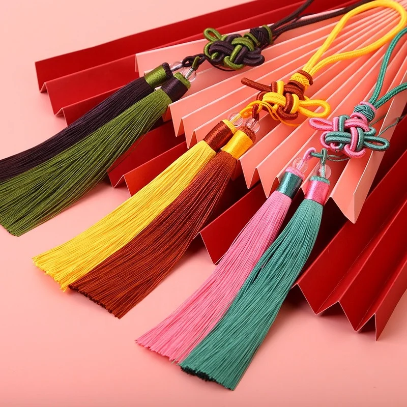 Chinese knot two-color Tassels Hanging ornament Clothing Accessories Chinese knot two-color Tassels Hanging ornament Clothing