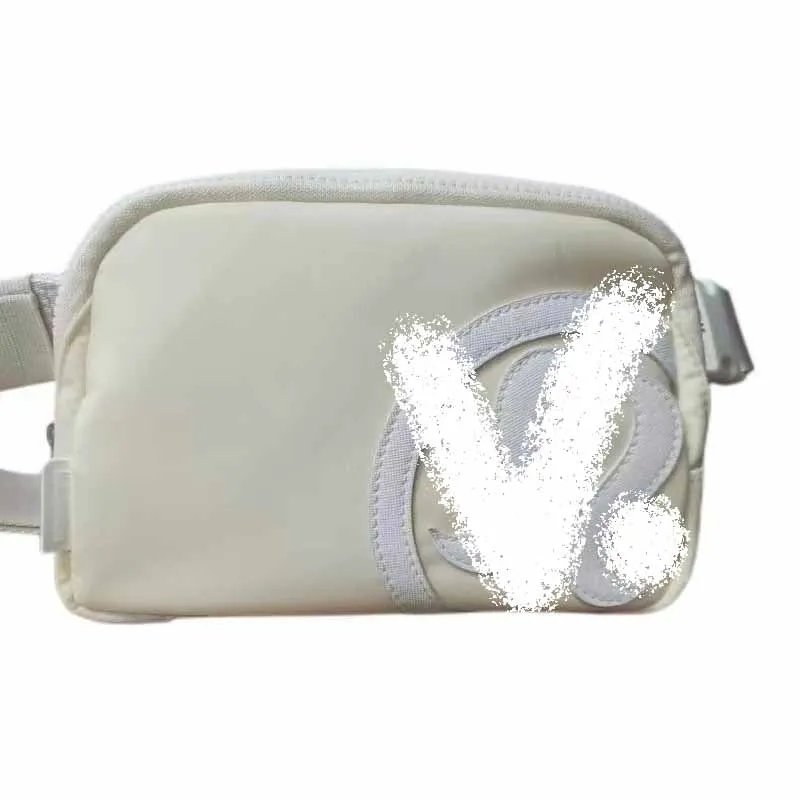 Unisex Outdoor Running Waistpack Lulu Crossbody Bag with Chain Decoration for Men Women Mobile Phone Storage Fitness Everywhere