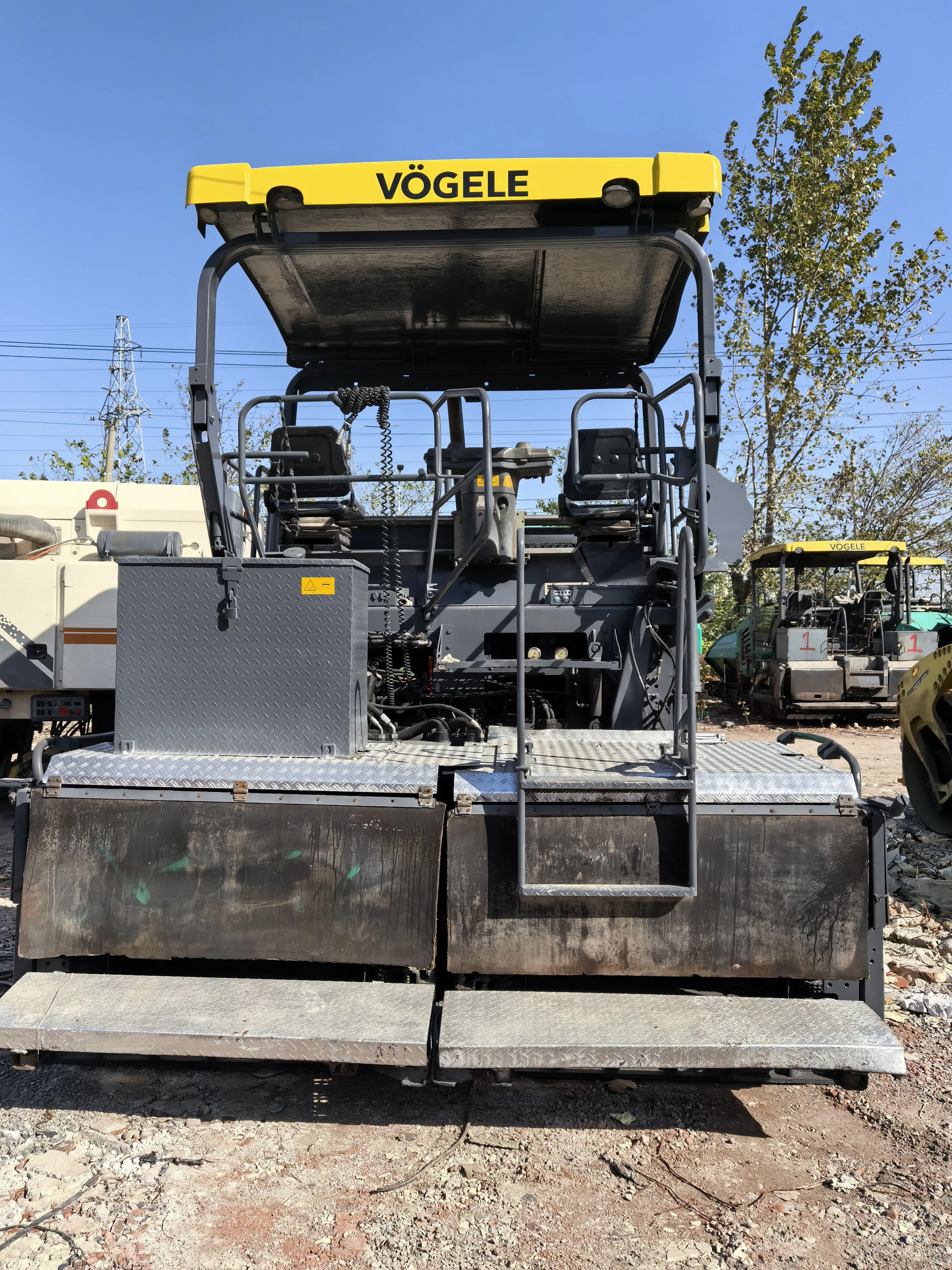Подержанный асфальтоукладчик 1800 2100 Dynapa Vogler SUPER 1800-2L