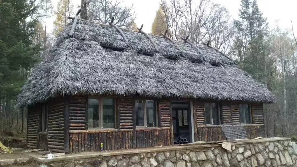 
synthetic artificial thatch roof tiles for roofing decoration 