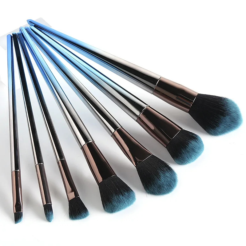 7pcs/set Bi-color Gradient Blue Nice Touch Durable Light Easy Handle Professionally Designed for Eye Use Cosmetic Brush Set