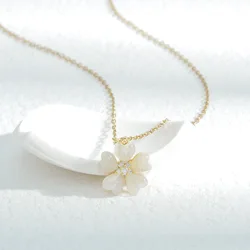 Female Petal Pendant Necklace Classic Titanium Steel Rose Gold Color Clavicle Chain for Girl Gift