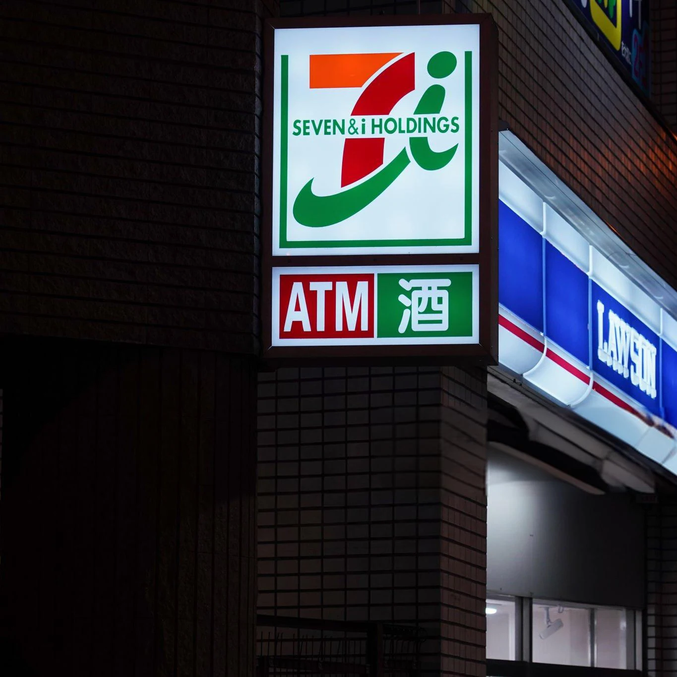 Outdoor Aluminum Alloy Frame LED Light Box Custom-shaped Shop Name Sign Boards Custom-designed for Storefronts