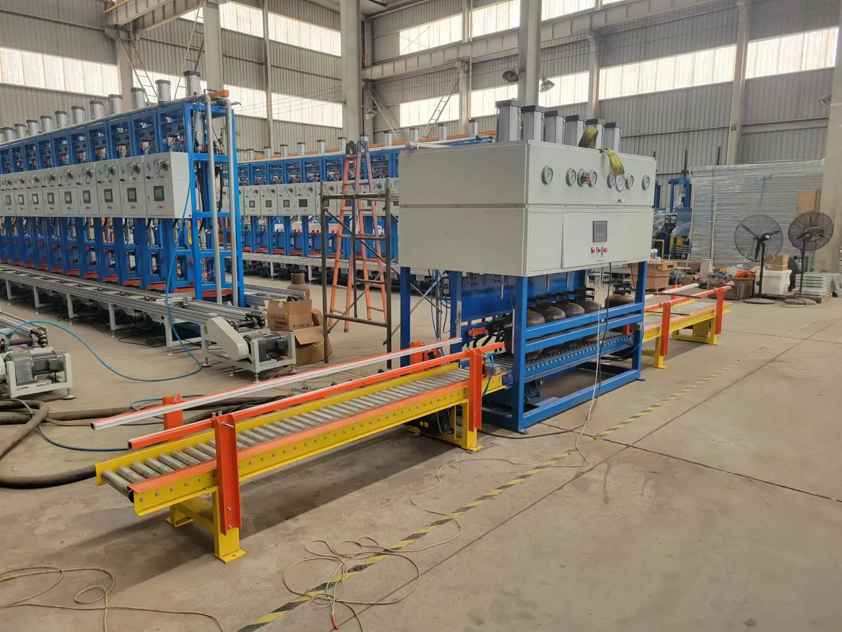 Газовый цилиндр сжиженного углеводородного газа, гидравлический испытательный стенд, производители оборудования