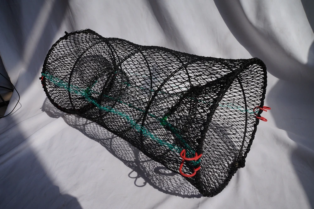 380D/21Ply Compact Collapsible Spring Fishing Trap Space-Saving Design For Easy Storage