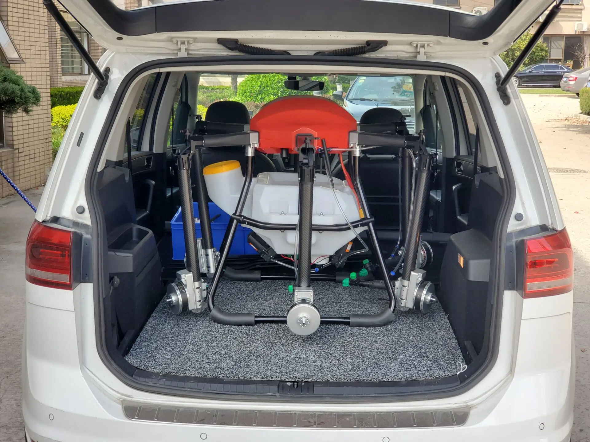 
Agriculture usage Farming Electrical UAV Spraying Pesticide 25L Agricultural Drone Plants Medicine Sprayer 