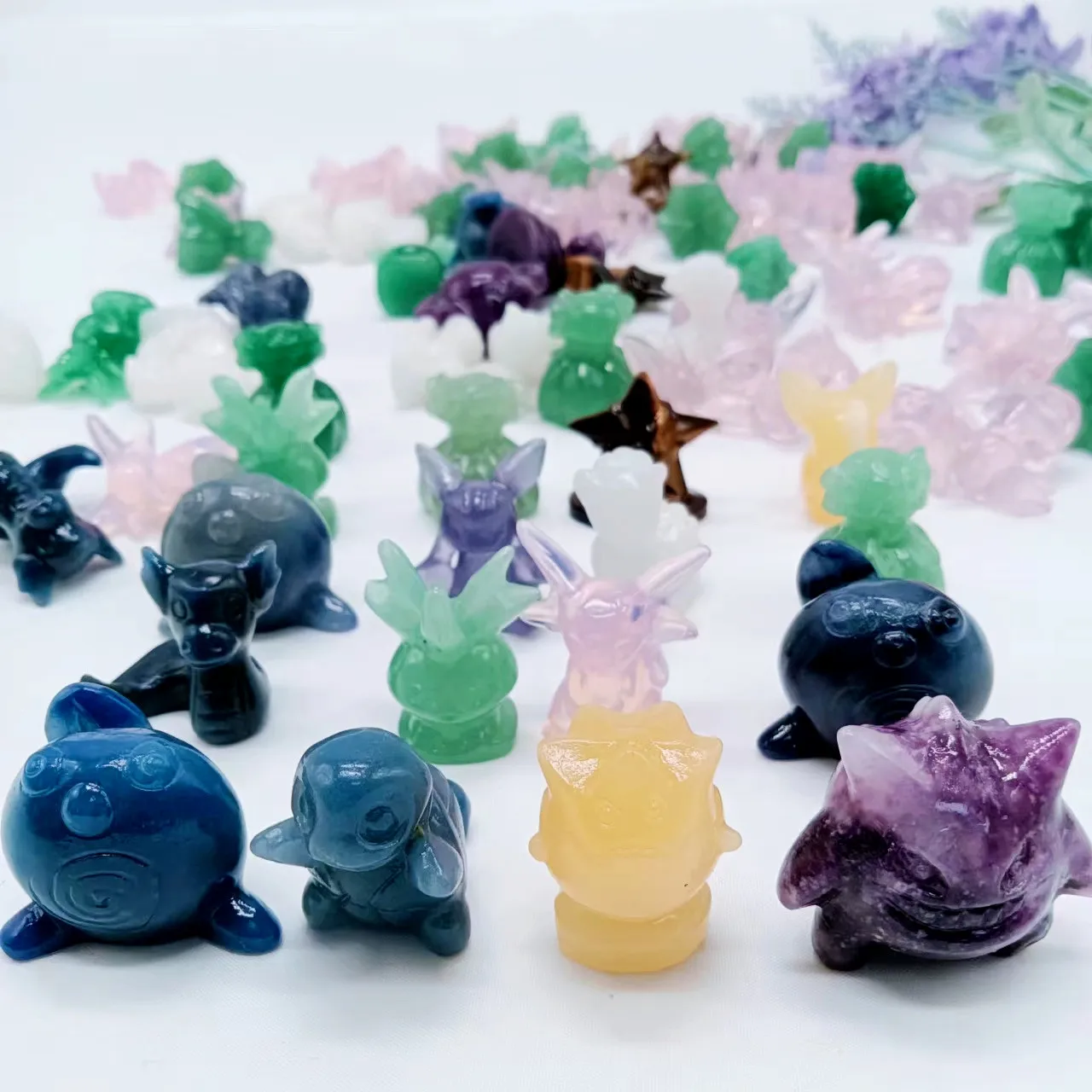 Natural Crystals Healing Stone Mixed Shaped Crystal Mini Cartoon Monster Fluorite Animal Crafts Carvings