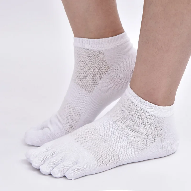 Can Custom OEM Design and Color Yoga Comfortable Magnetic Toe Grey Custom Five Finger Socks