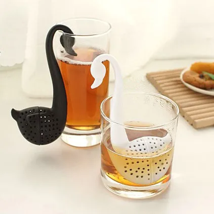 Creative swan shaped non-toxic bpa free heat resistant roll bag hooking silicone tea infusers tea filter