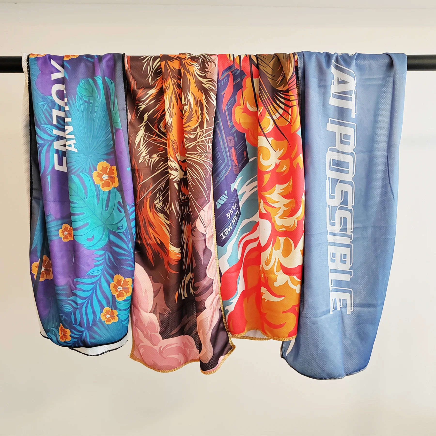 Custom Microfiber Square Cooling Towel Quick-Dry for Fitness Gym Sports Travel Ice Cold in Summer