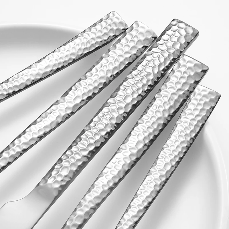 Trending Product Wholesale Mirror Polish Hammered Design Stainless Steel Spoon And Fork Flatware Set Silverware Cutlery