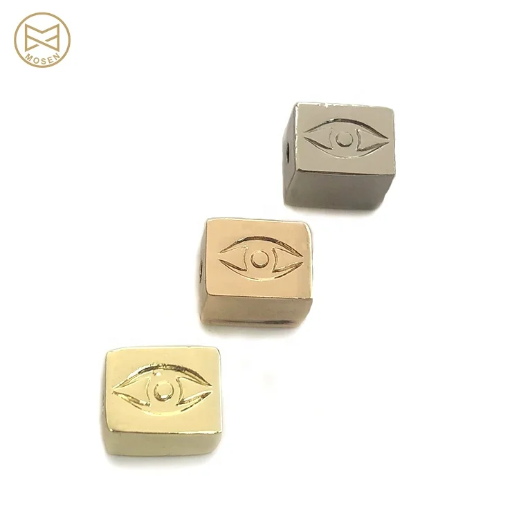 Сделанные на заказ цветные прямоугольные металлические гравированные бусины-подвески с логотипом для ювелирных изделий