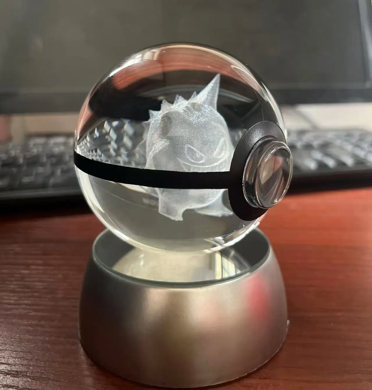 DT-B004 Wholesale 80mm New Design 3D Crystal Pokemon Trainer Poke Ball with Pikachu Bulbasaur Action Figure Pokemon Ball