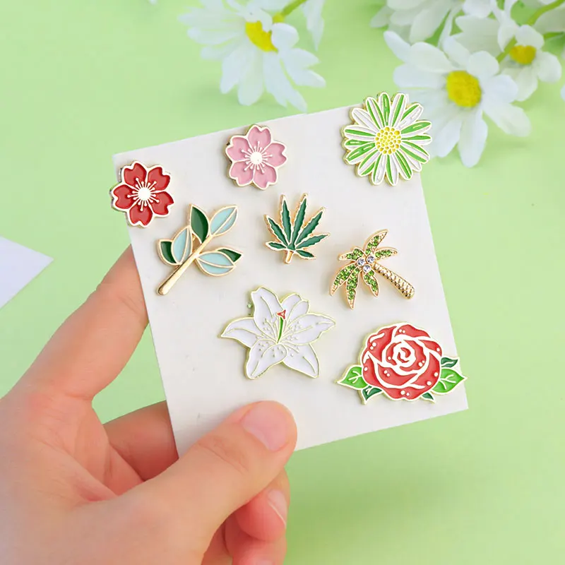 Romantic Red Rose Enamel Pins Flowers Brooches Lapel Backpack Badges Floral Plant Jewelry Lover Mothers Day Gift for Lover