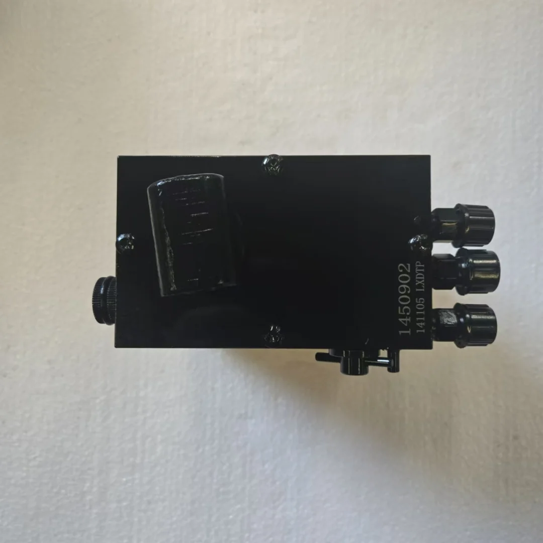 Heavy Duty European Truck Parts Tilting Hand Oil Hydraulic Cabin Tilt Pump 5010316438 For DAF And Renault