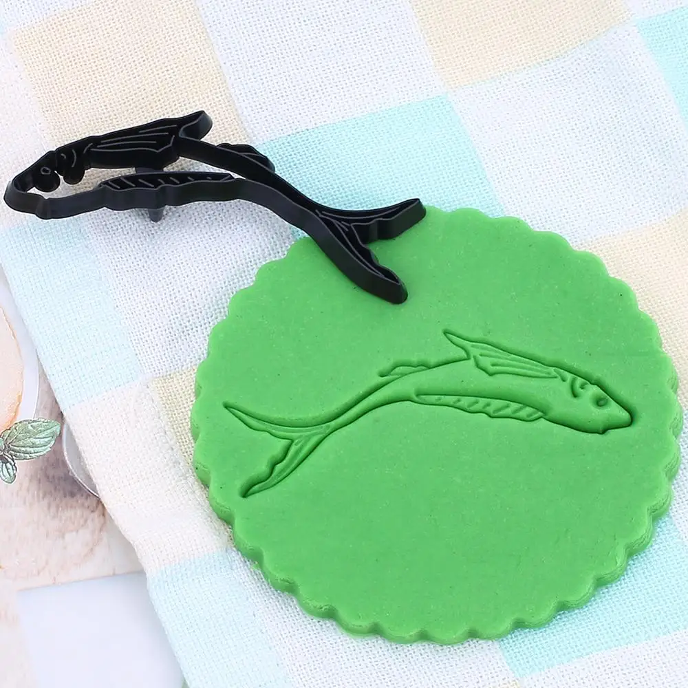 
10pcs/set Lotus Pond Cookie Cutter Molds Lotus Fish Fondant Die Cake Decorating Tools Chocolate Biscuit Sugarpaste Moulds 