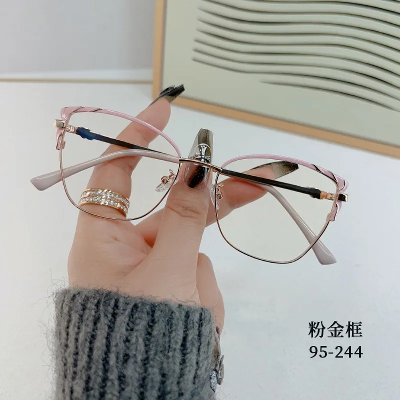 2024 New Hot Selling Retro Metal Blue Light Blocking Eyeglasses Women Retro anti radiation eyeglass blue light optical glass
