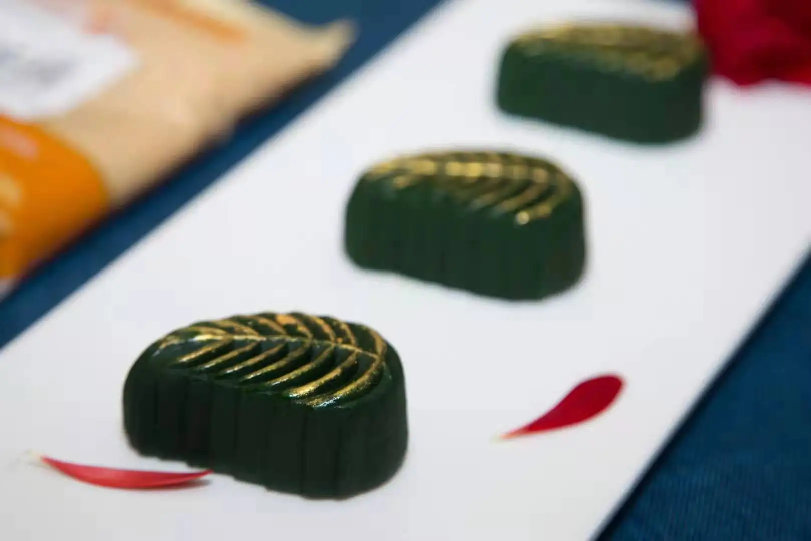  New Mid-autumn Festival Five-nen Mooncake Customized Peach Mountain