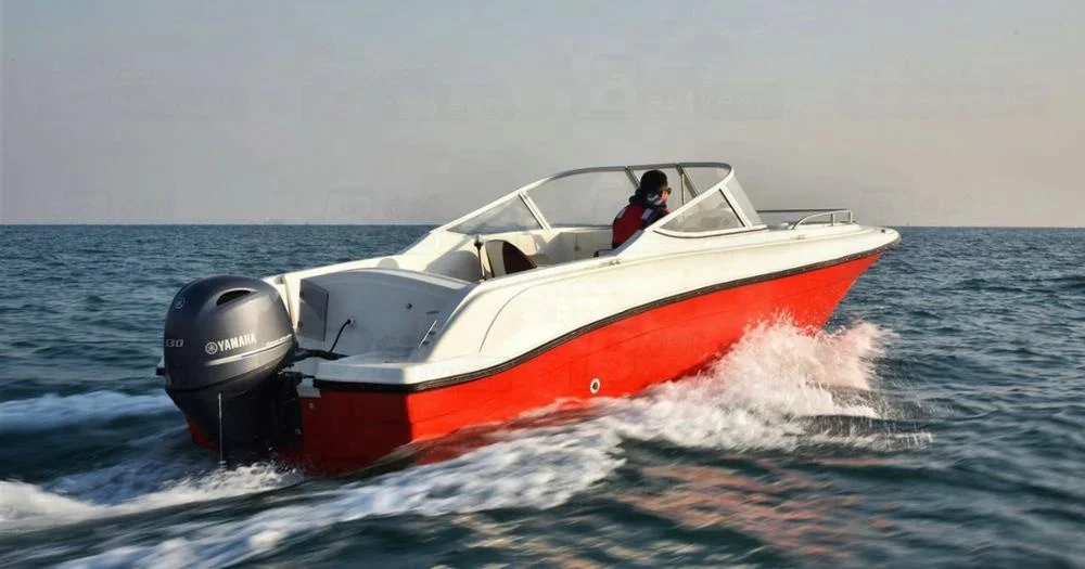 Sport 700 bowride yacht