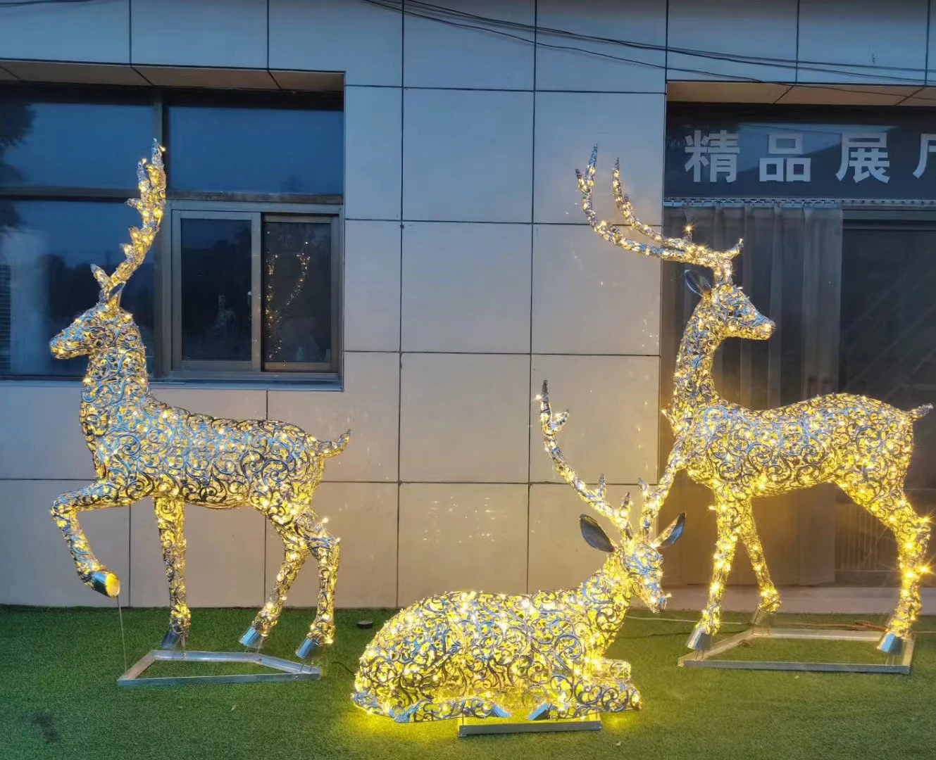 Outdoor Christmas Light Sculpture Commercial Winter Wonder Holiday Decoration 3D Giant LED Deer Statues