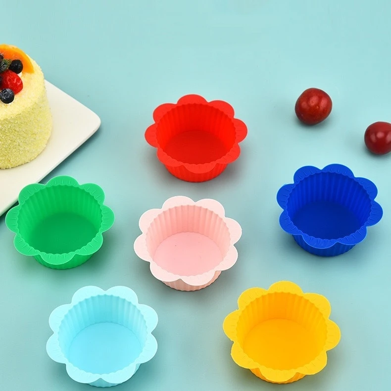 OEM ODM High Quality DIY 3D Round Baking Mould Mini Sunflower Chrysanthemum Cooking Mould Food Silicone Cake Mold