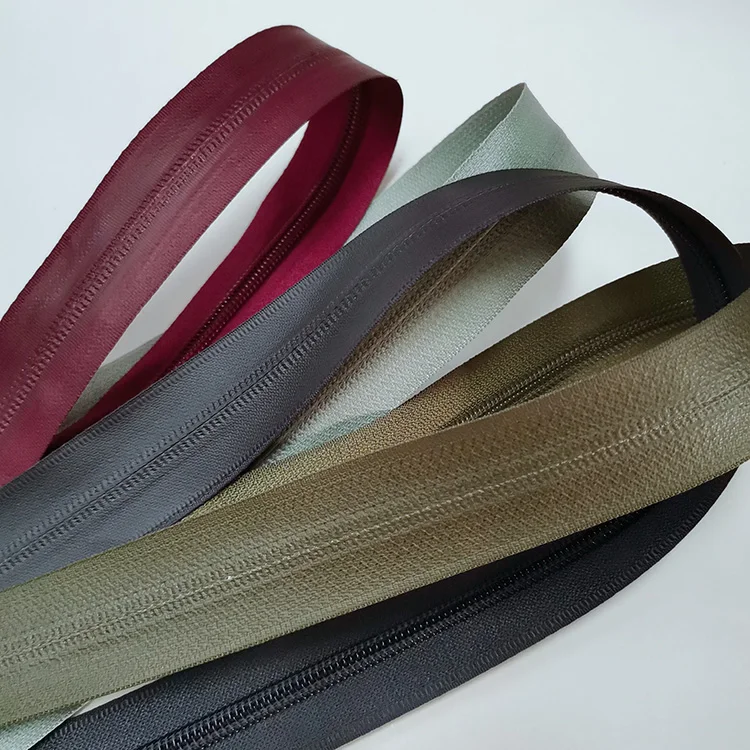 Long Chain PU Zipper Nylon Waterproof Zipper With Coated Transparent Glue