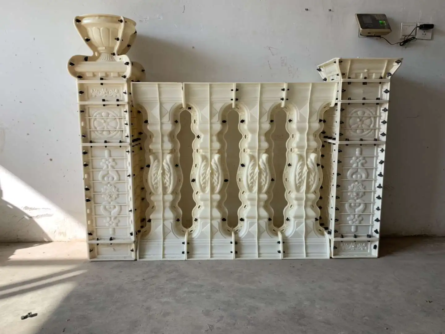 Пластиковые балюстрады для бетона