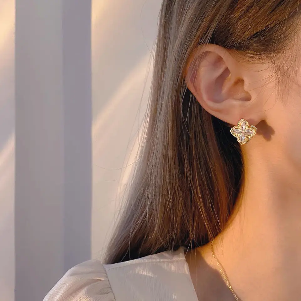 Fashion Rotatable Flower 18K Fidget Ring Anti Anxiety Stress Relieve Creative Earrings Spinning Mood Four Leaf Clover Jewelry