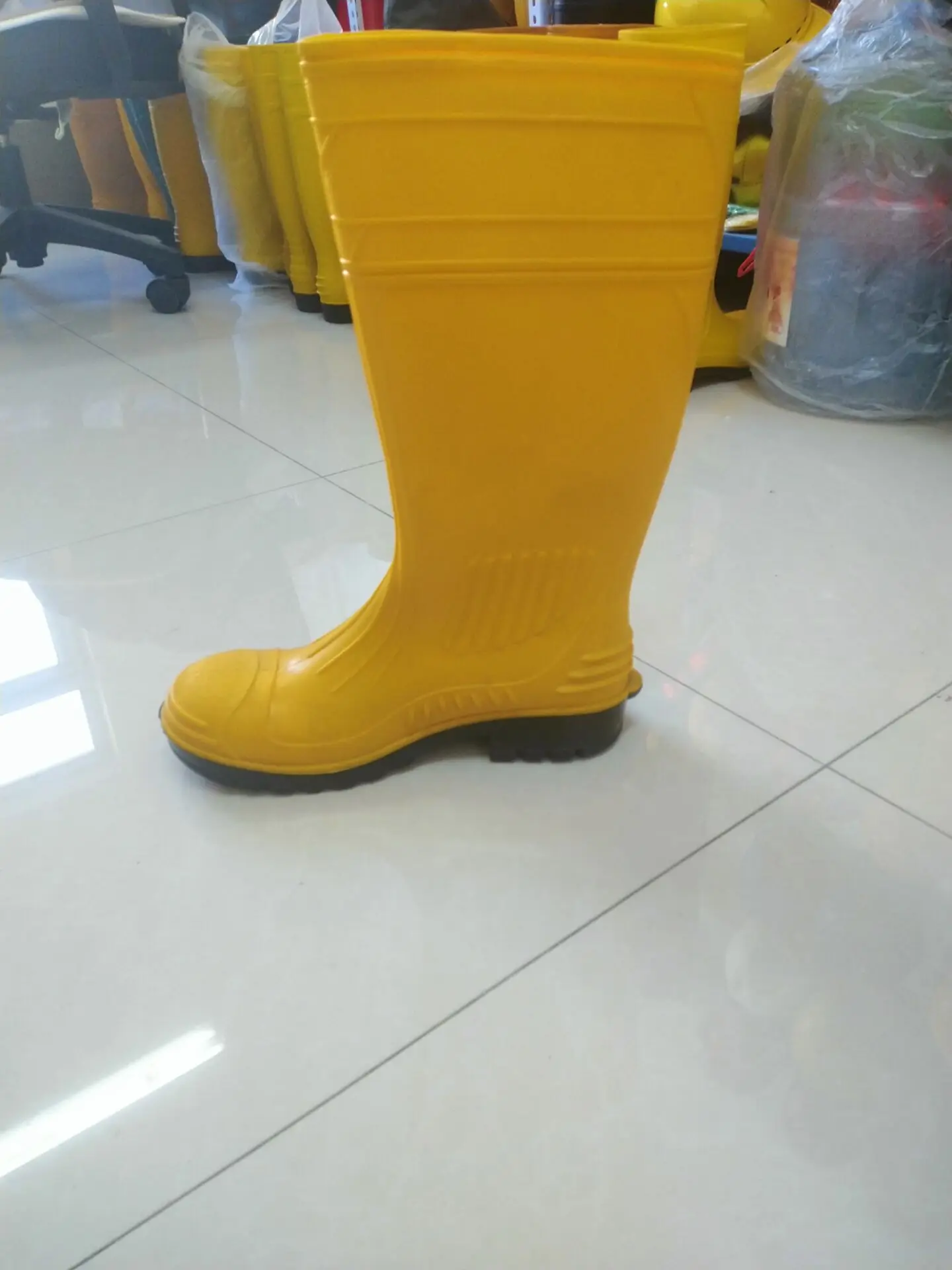 high quality wholesale industry use waterproof  rubber men work 100%PVC steel toecap steel plate safety rain boots