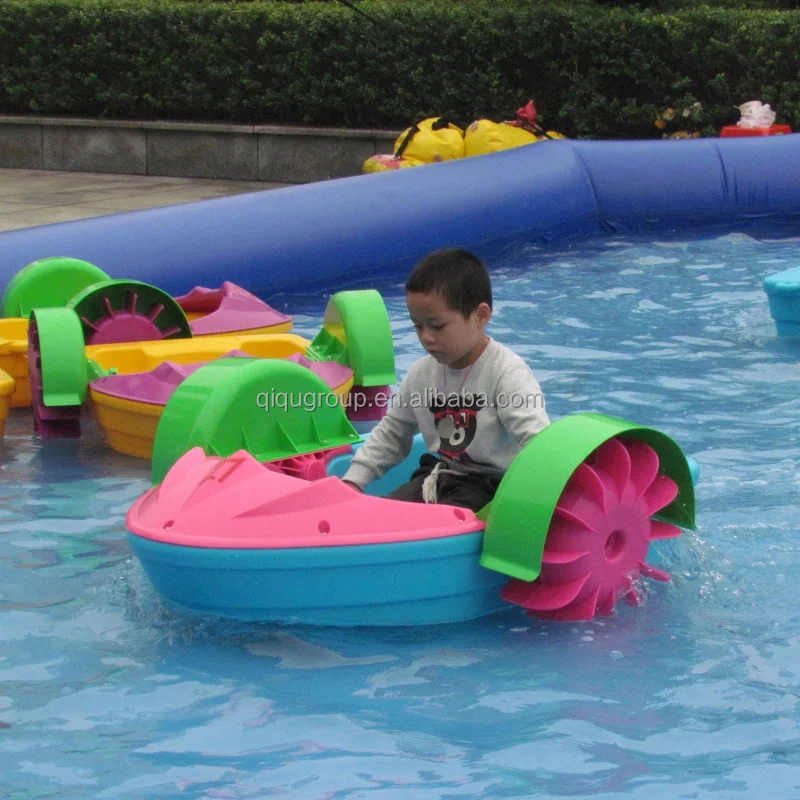 The Newest Fun Amusement Park Cheap Plastic Small Hand Pedal Boat with Inflatable Swimming Pool Kids Hand Paddle Boats