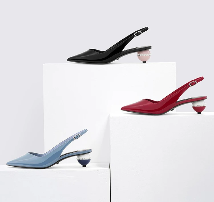 Летние удобные босоножки на низком каблуке; Цвет черный, красный; Недорогие женские босоножки