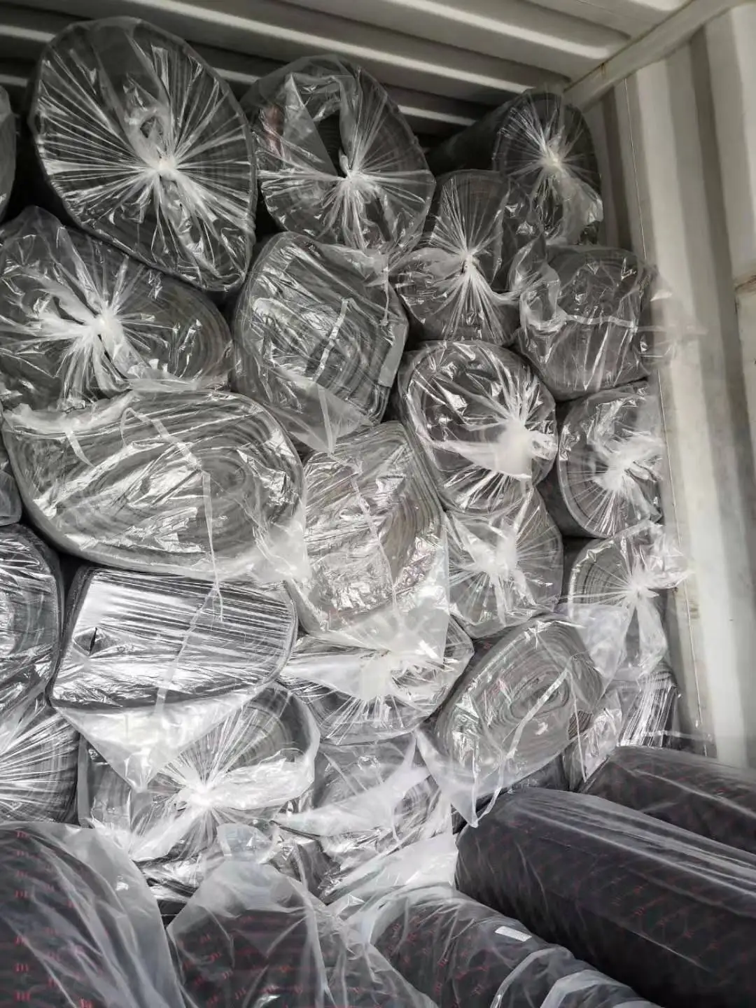 Diamond Sponge Quilted Embroidery Leather Fabric With Stitching