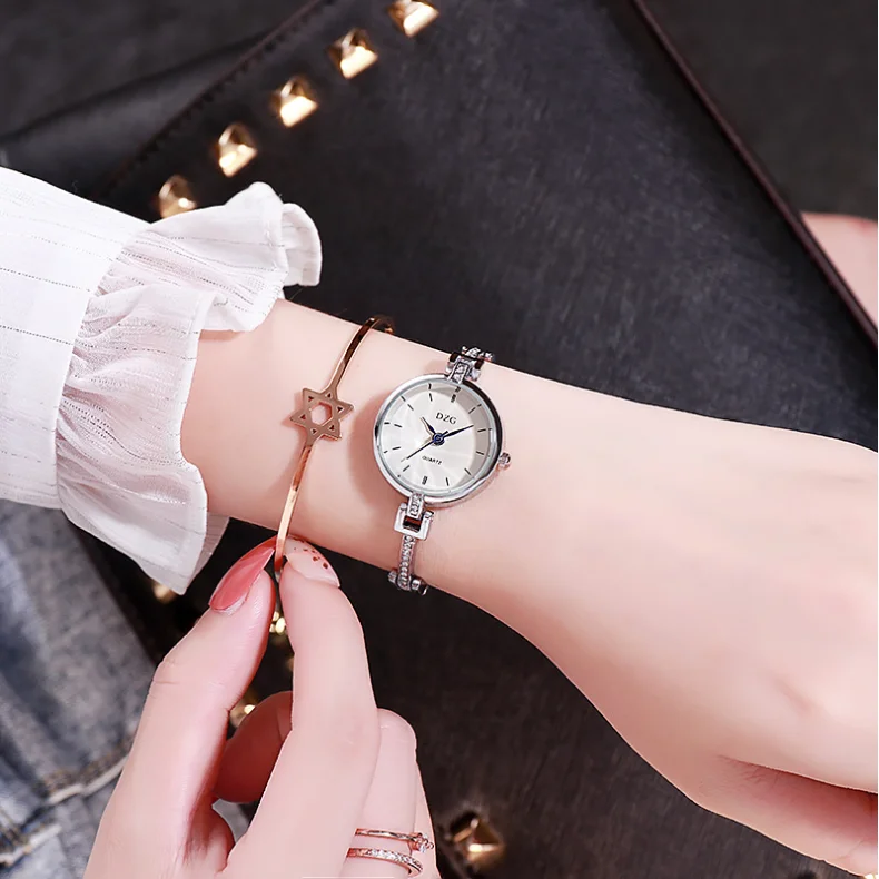 2019 Women Metal Wristwatch Bracelet Quartz watch  Ladies Watches Clock Female Fashion Watches